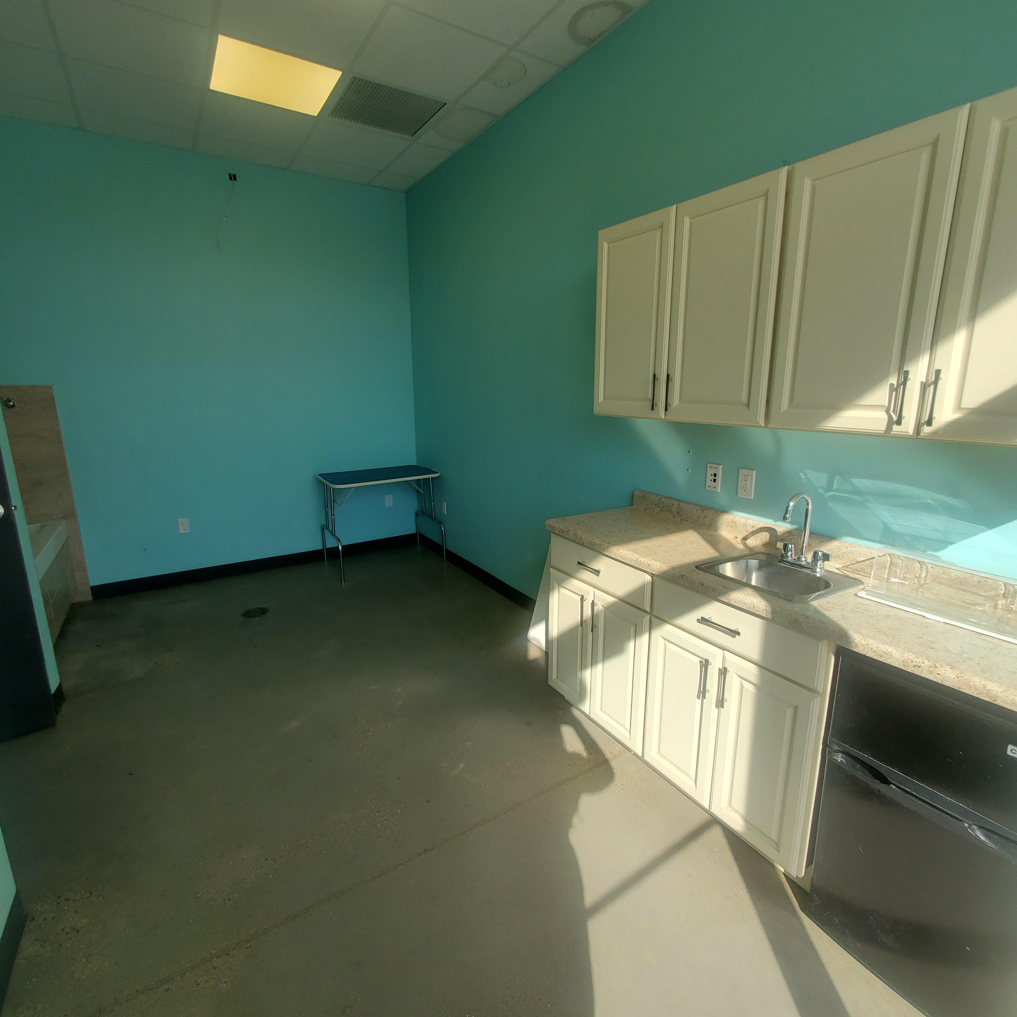 BMP western suite project room with wash area and kitchenette.jpg